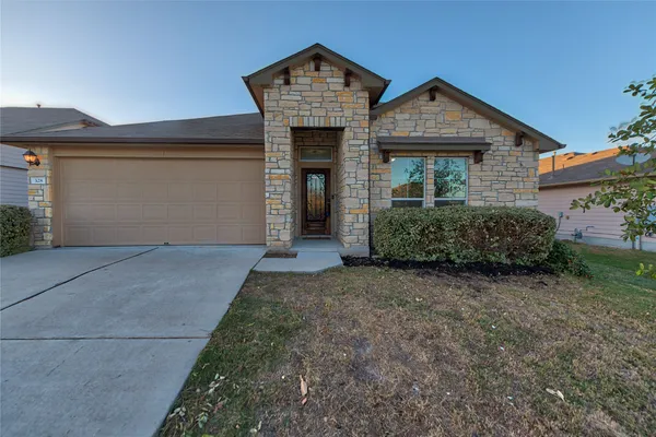 $1,800 | 328 Langely, Kyle, TX 78640