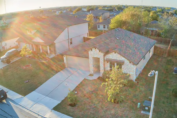 $1,800 | 328 Langely, Kyle, TX 78640