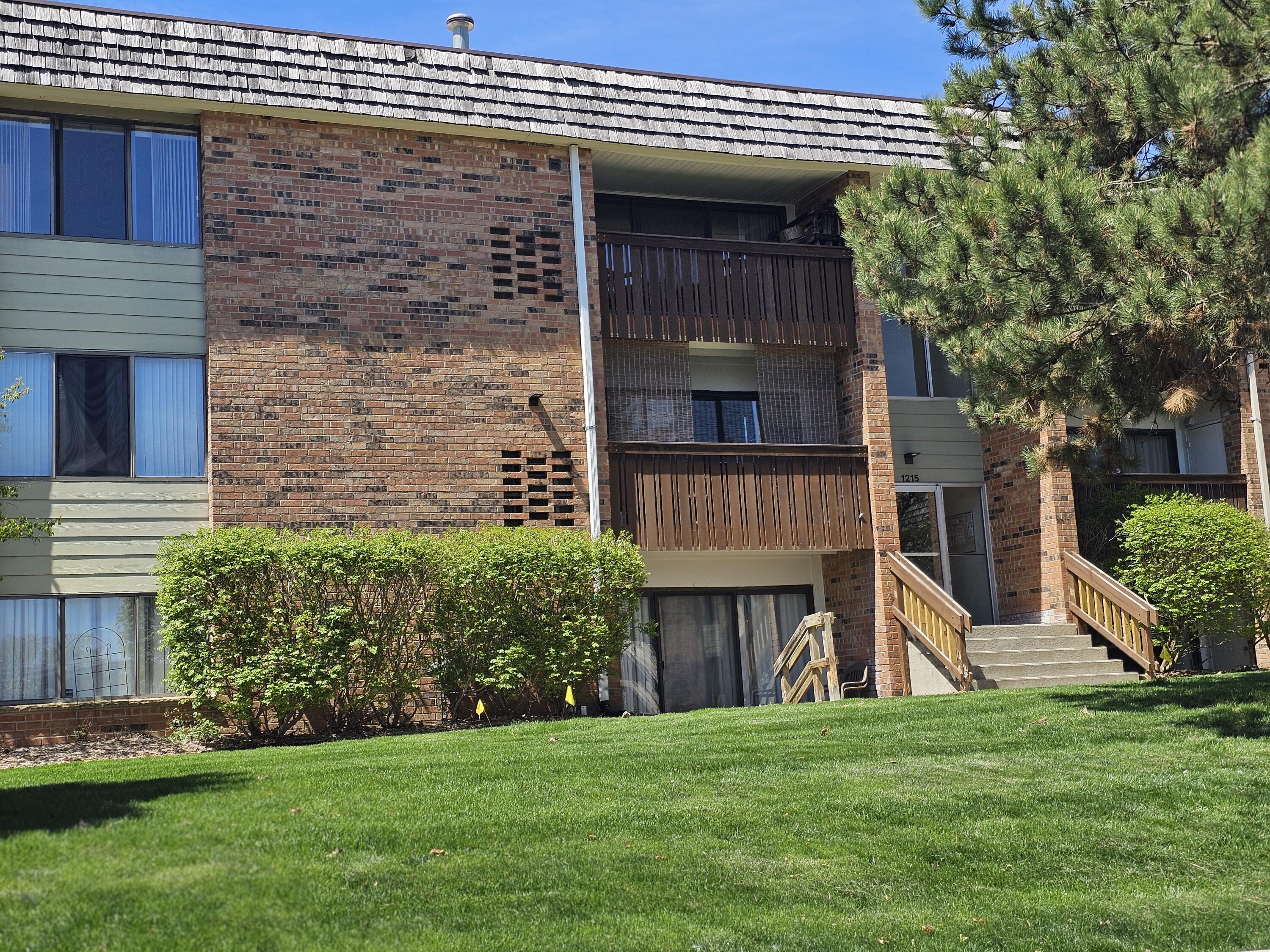 1215 South Maple Road, Unit 203 Ann Arbor, MI 48103 - Photo 2 of 23 20250430_125648 (1)