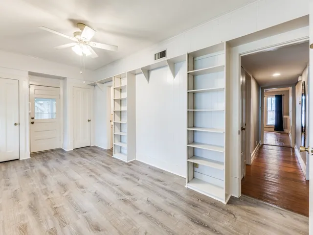 $419,000 | 423 South Main Street, Lockhart, TX 78644