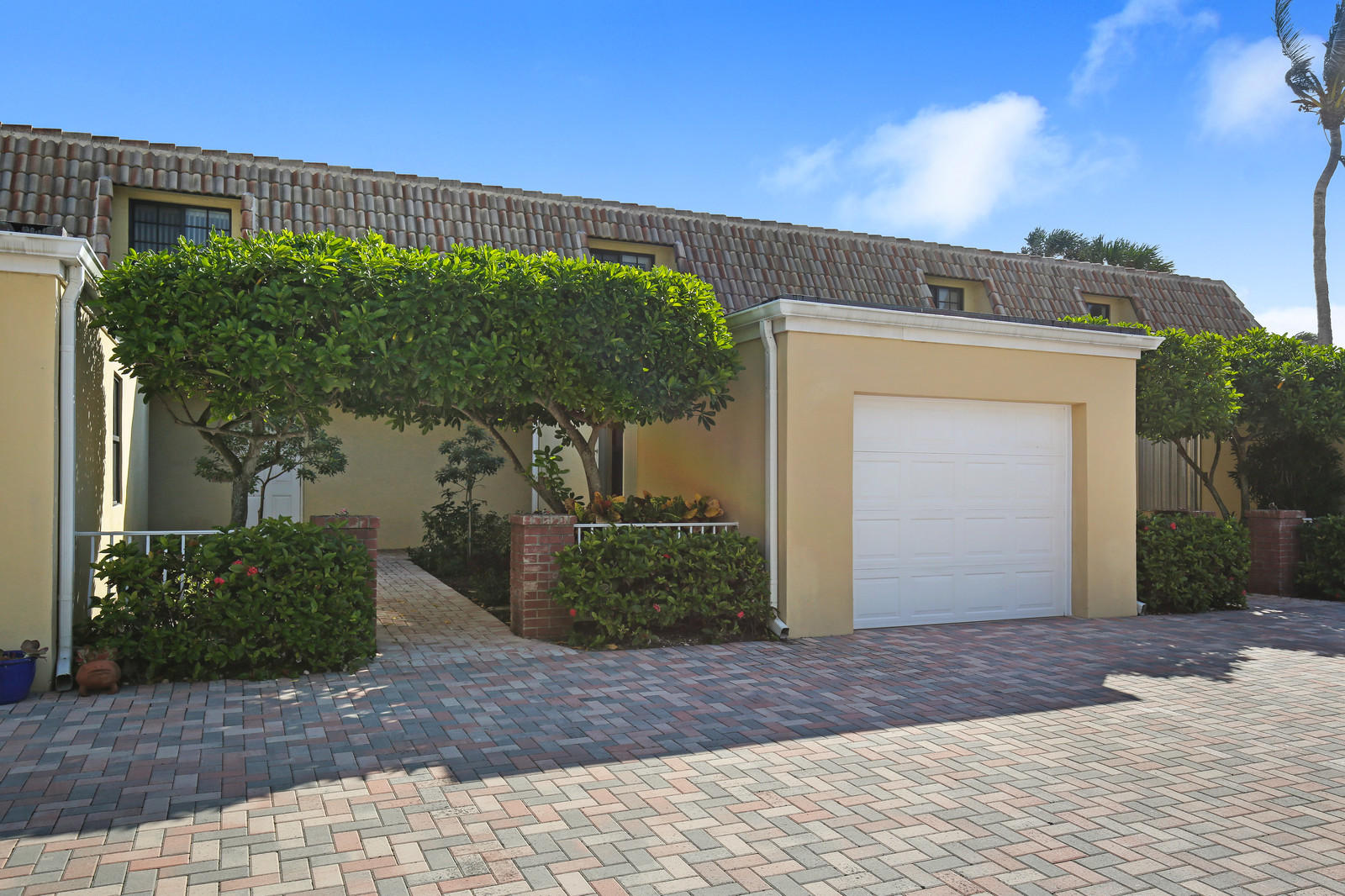 5720 Old Ocean Boulevard, Unit 3W Ocean Ridge, FL 33435 - Photo 1 of 27 04_image-1_mls