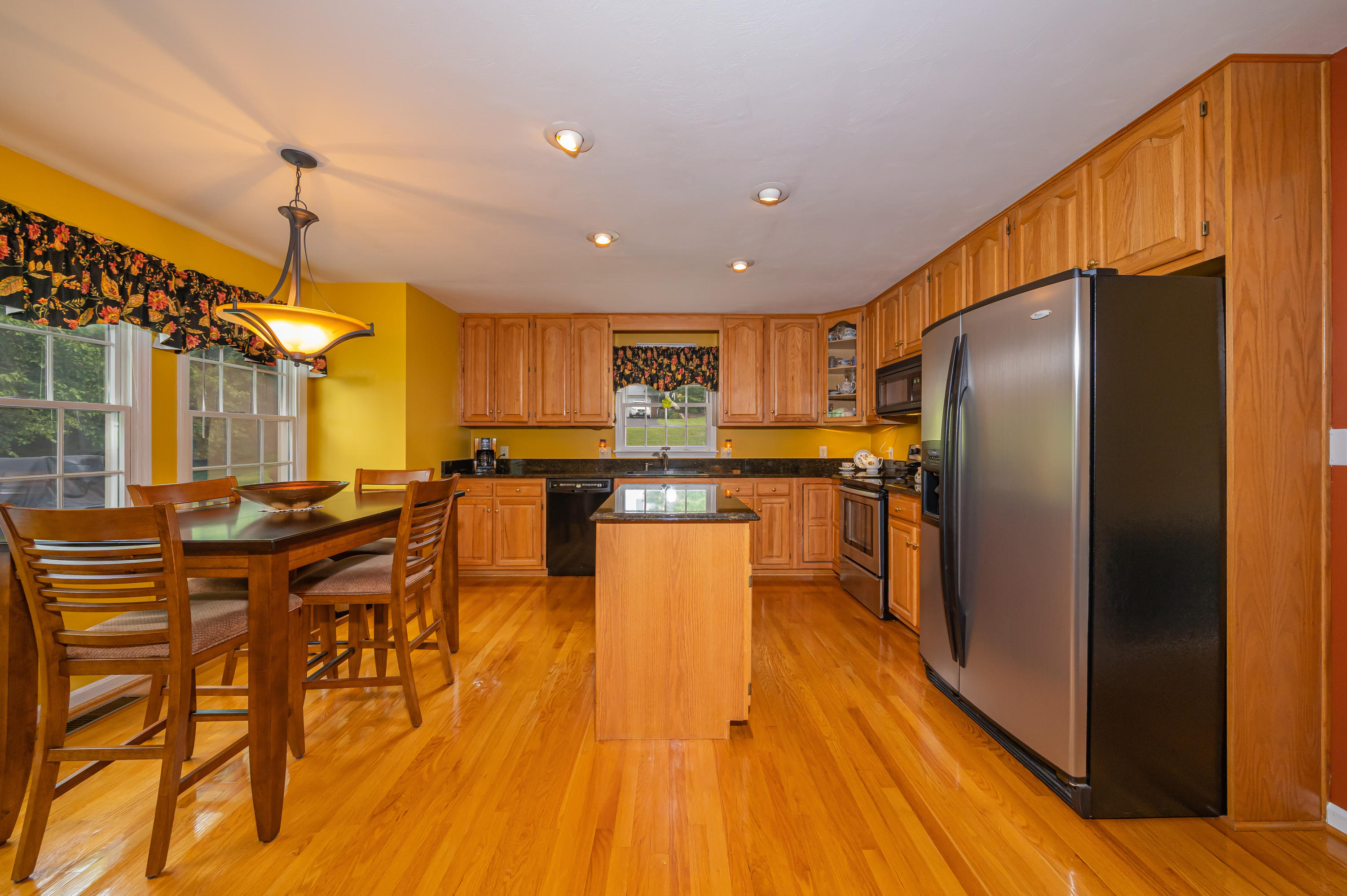 67 Jonathan Road Roanoke, VA 24019 - Photo 13 of 28 Dining Room to Kitchen