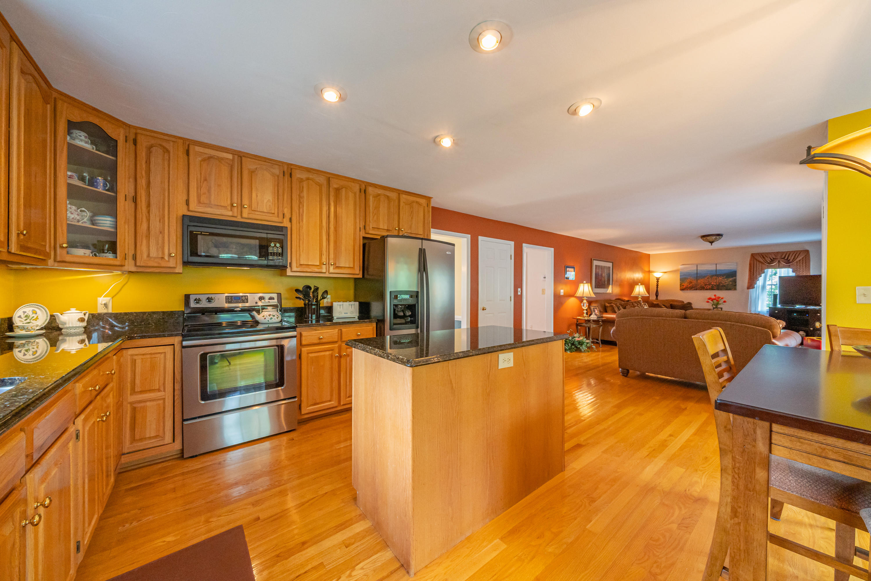 67 Jonathan Road Roanoke, VA 24019 - Photo 14 of 28 Kitchen