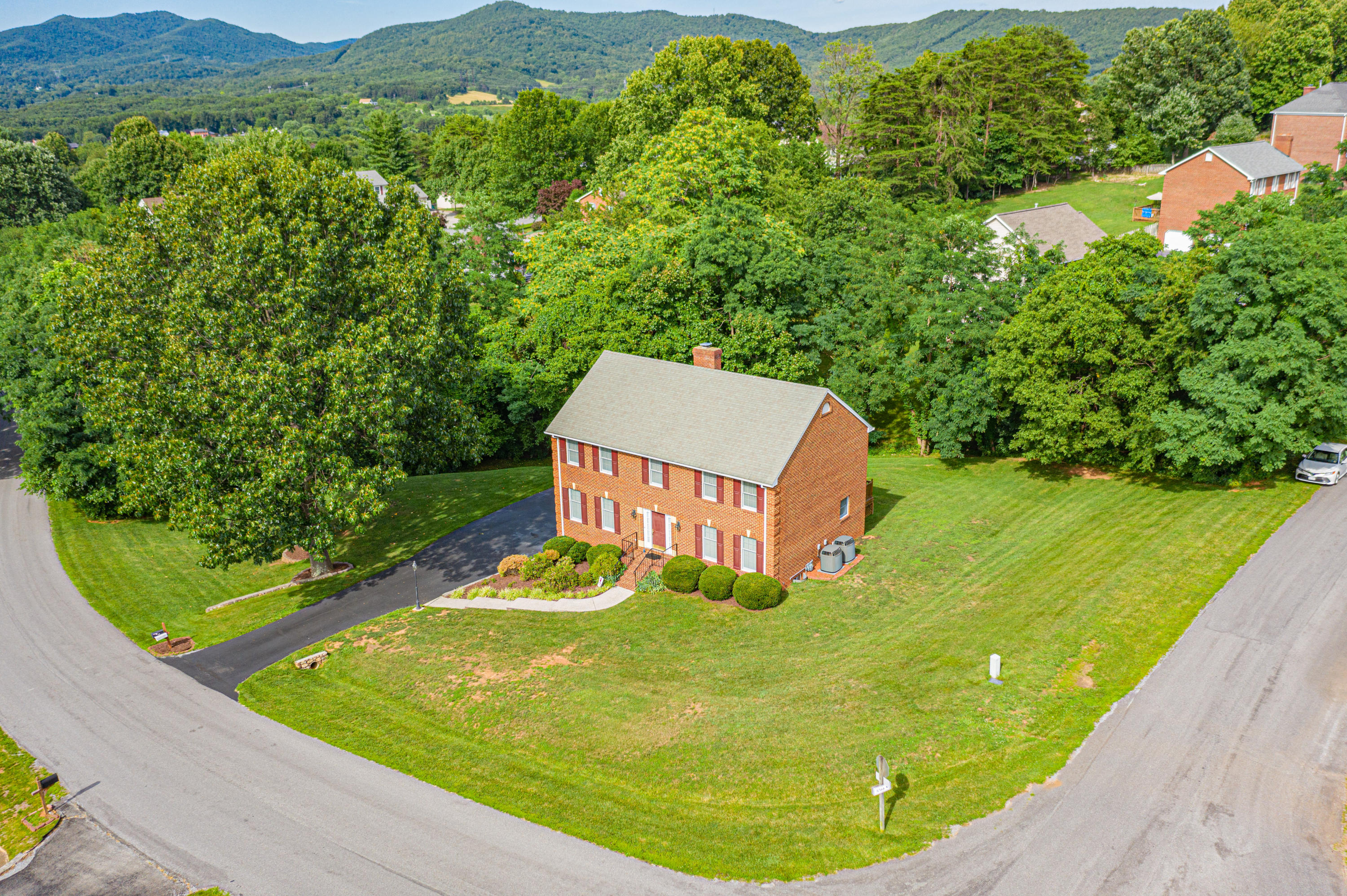 67 Jonathan Road Roanoke, VA 24019 - Photo 3 of 28 Aerial View
