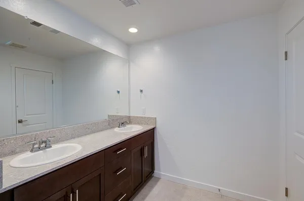 $465,000 | 291 Lucas Avenue South, Madera, CA 93636