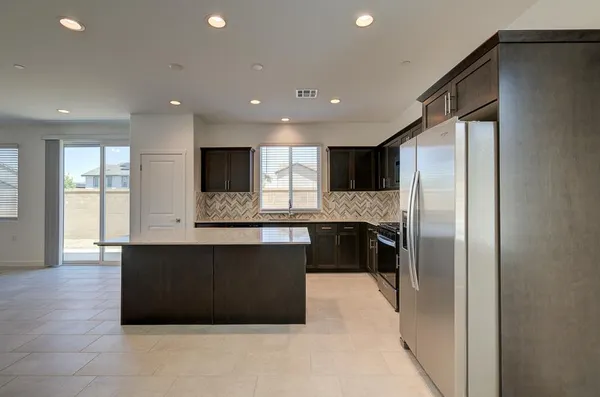 $465,000 | 291 Lucas Avenue South, Madera, CA 93636