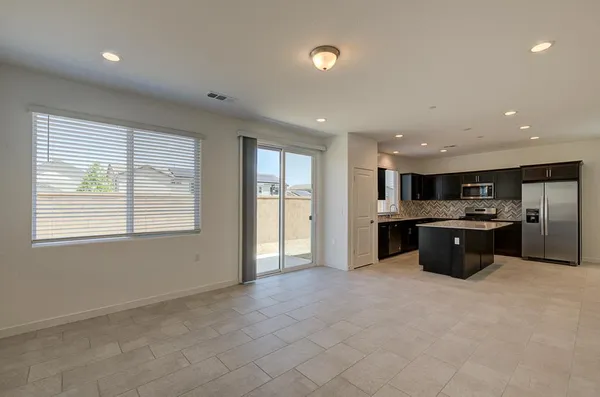 $465,000 | 291 Lucas Avenue South, Madera, CA 93636