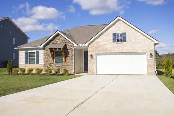 $444,990 | 1558 Oak Springs Drive, Columbia, TN 38401