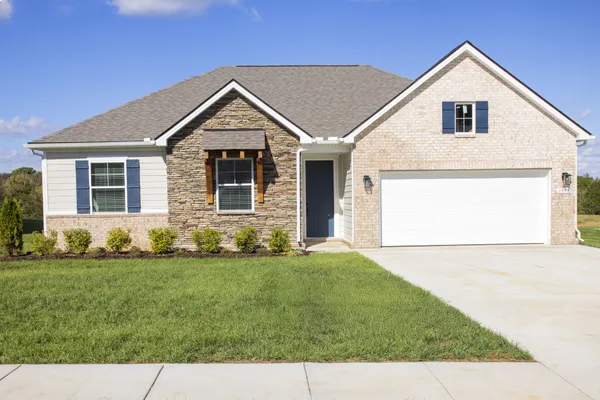 $444,990 | 1558 Oak Springs Drive, Columbia, TN 38401
