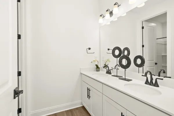 $444,990 | 1558 Oak Springs Drive, Columbia, TN 38401