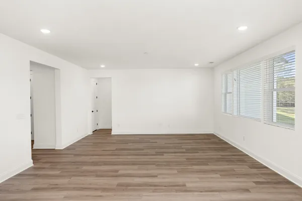 $444,990 | 1558 Oak Springs Drive, Columbia, TN 38401