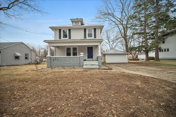 $239,000 | 811 West College Avenue, Normal, IL 61761