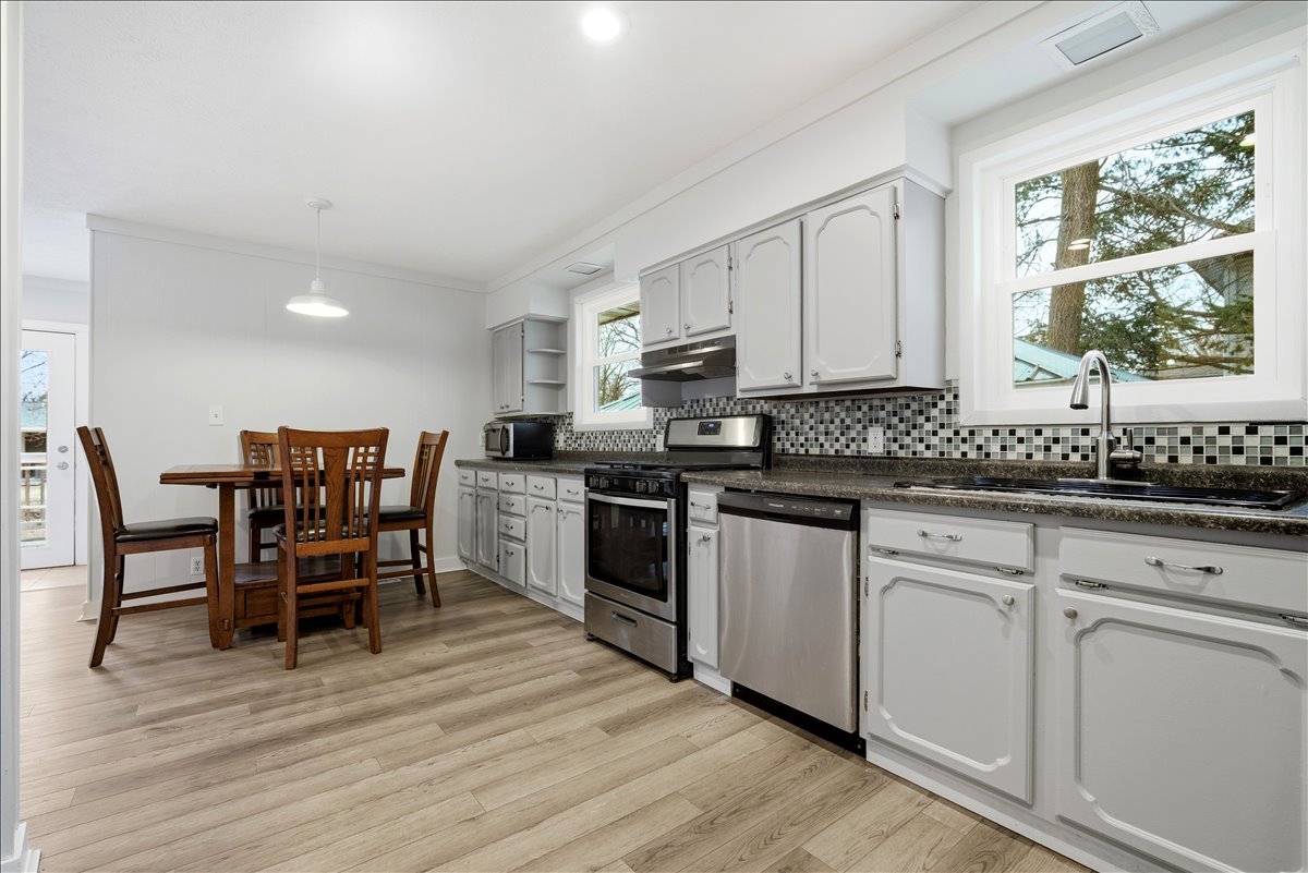 811 West College Avenue Normal, IL 61761 - Photo 5 of 26