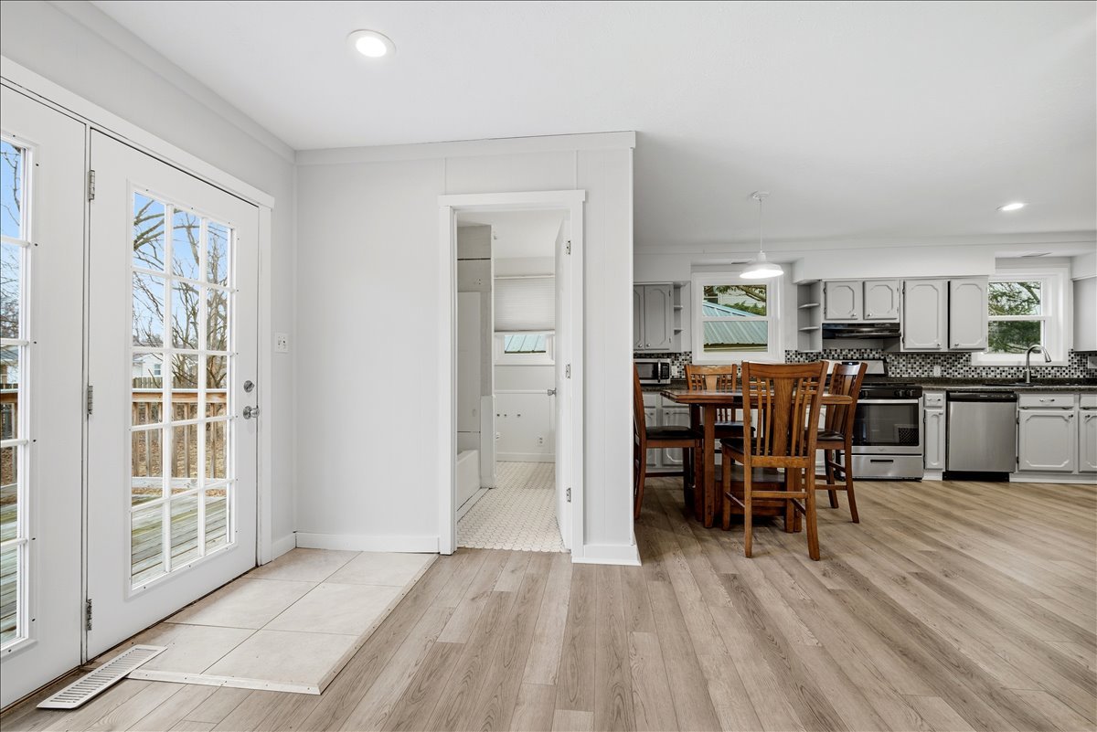 811 West College Avenue Normal, IL 61761 - Photo 7 of 26