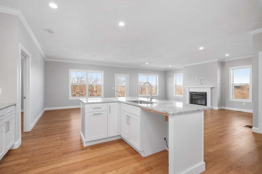162 Rolling Rdg Drive, Unit 103 Northbridge, MA 01588 - Photo 11 of 25