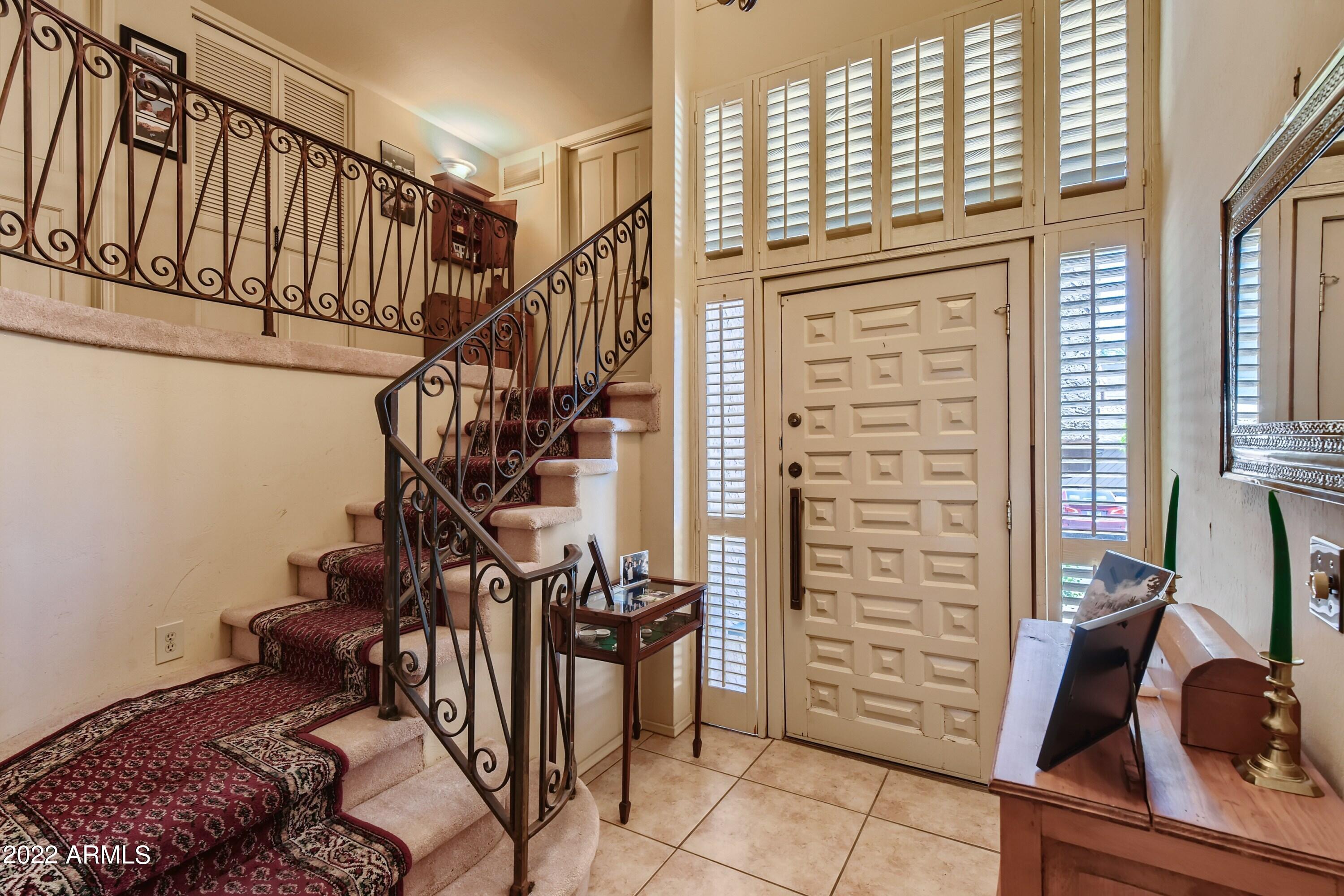 4438 East Camelback Road, Unit 152 Phoenix, AZ 85018 - Photo 3 of 30 Charming foyer