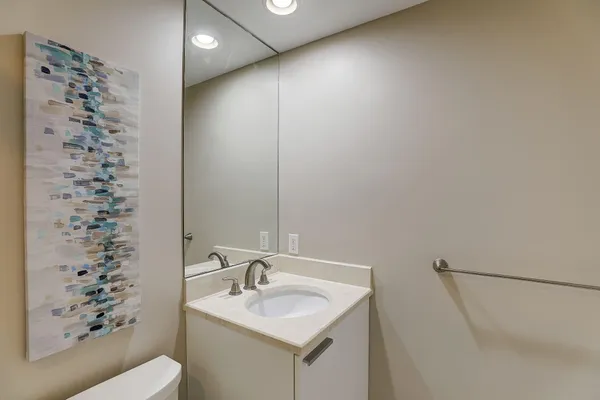 $4,500 | 2650 Lake Shore Drive, Unit 804, Riviera Beach, FL 33404