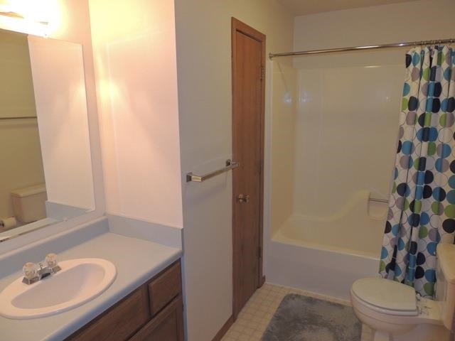 2008 Holiday Road Coralville, IA 52241 - Photo 15 of 25 Gallery Image 15