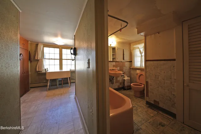 $340,000 | 254 Main Street, Sheffield, MA 01257