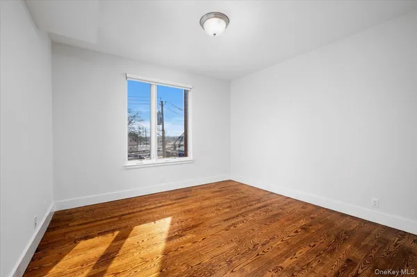 $4,500 | 422 East Boston Post Road, Unit 302, Mamaroneck, NY 10543