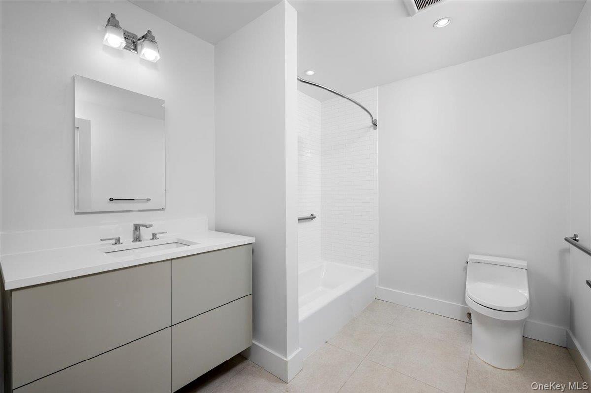 422 East Boston Post Road, Unit 302 Mamaroneck, NY 10543 - Photo 13 of 16