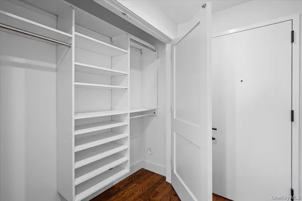 $4,500 | 422 East Boston Post Road, Unit 302, Mamaroneck, NY 10543