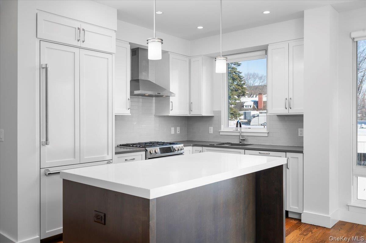 422 East Boston Post Road, Unit 302 Mamaroneck, NY 10543 - Photo 6 of 16