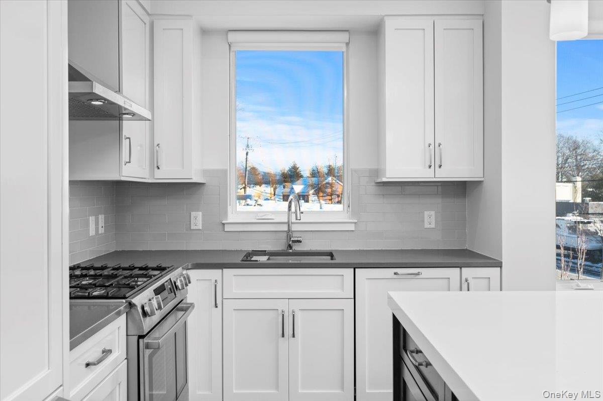 422 East Boston Post Road, Unit 302 Mamaroneck, NY 10543 - Photo 7 of 16