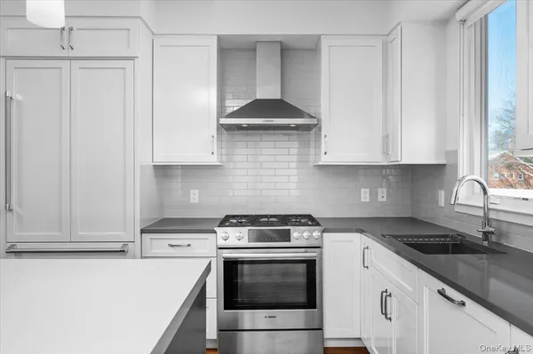 $4,500 | 422 East Boston Post Road, Unit 302, Mamaroneck, NY 10543