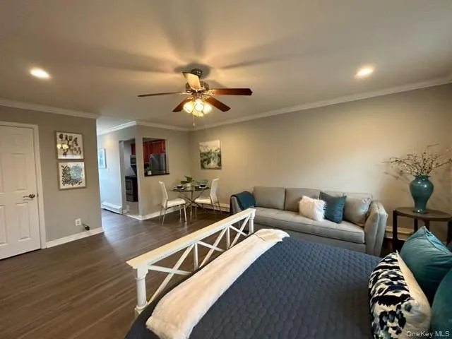 $2,195 | 184 Hallock Road, Unit 6A2, Lake Grove, NY 11755