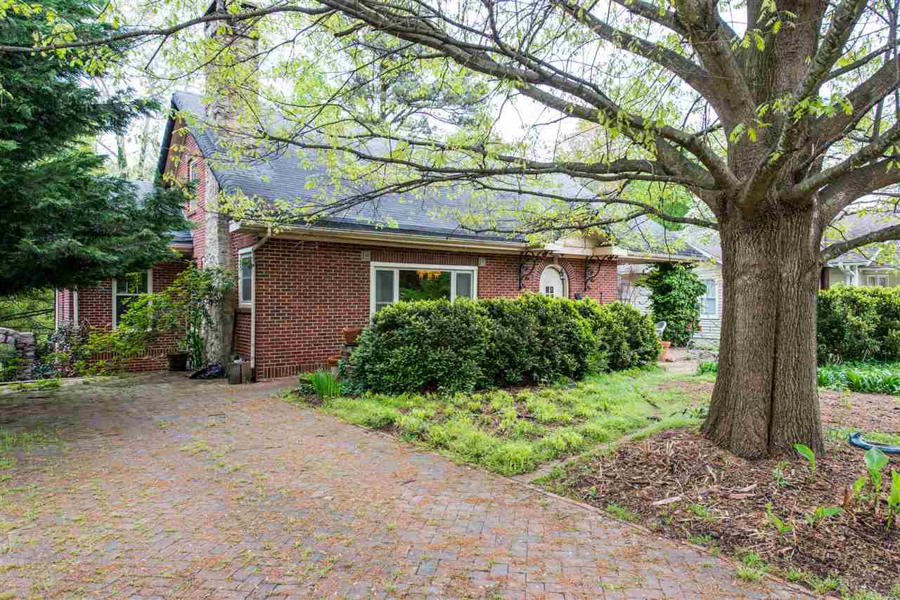 2216 Creston Road Raleigh, NC 27608 - Photo 21 of 21 Exterior Front