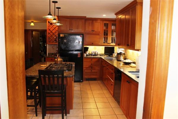 218 Sterling Road Lancaster, MA 01523 - Photo 9 of 30