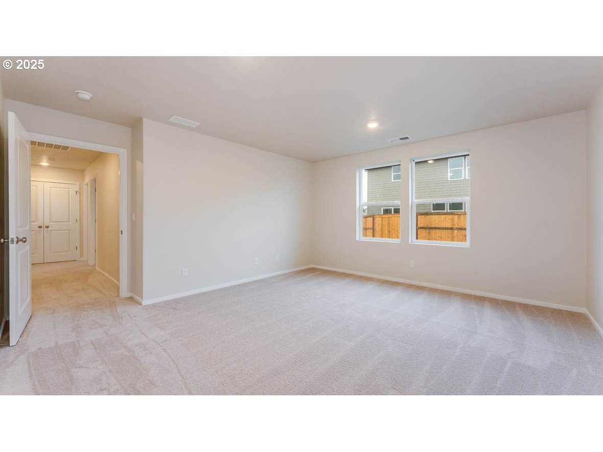 9366 Southeast Crystal Rose Street Happy Valley, OR 97086 - Photo 11 of 14