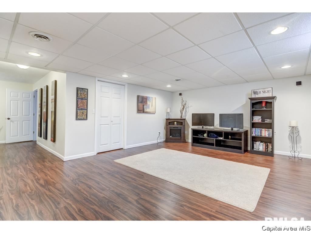 3109 Sequoia Drive Springfield, IL 62712 - Photo 34 of 35 Gallery Image 34