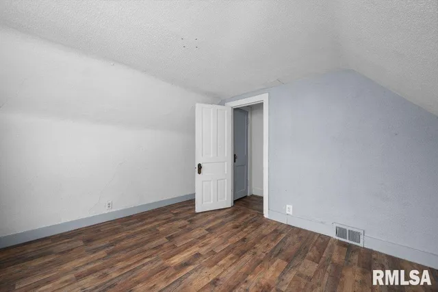 $60,000 | 210 North 5th Street, Clinton, IA 52732