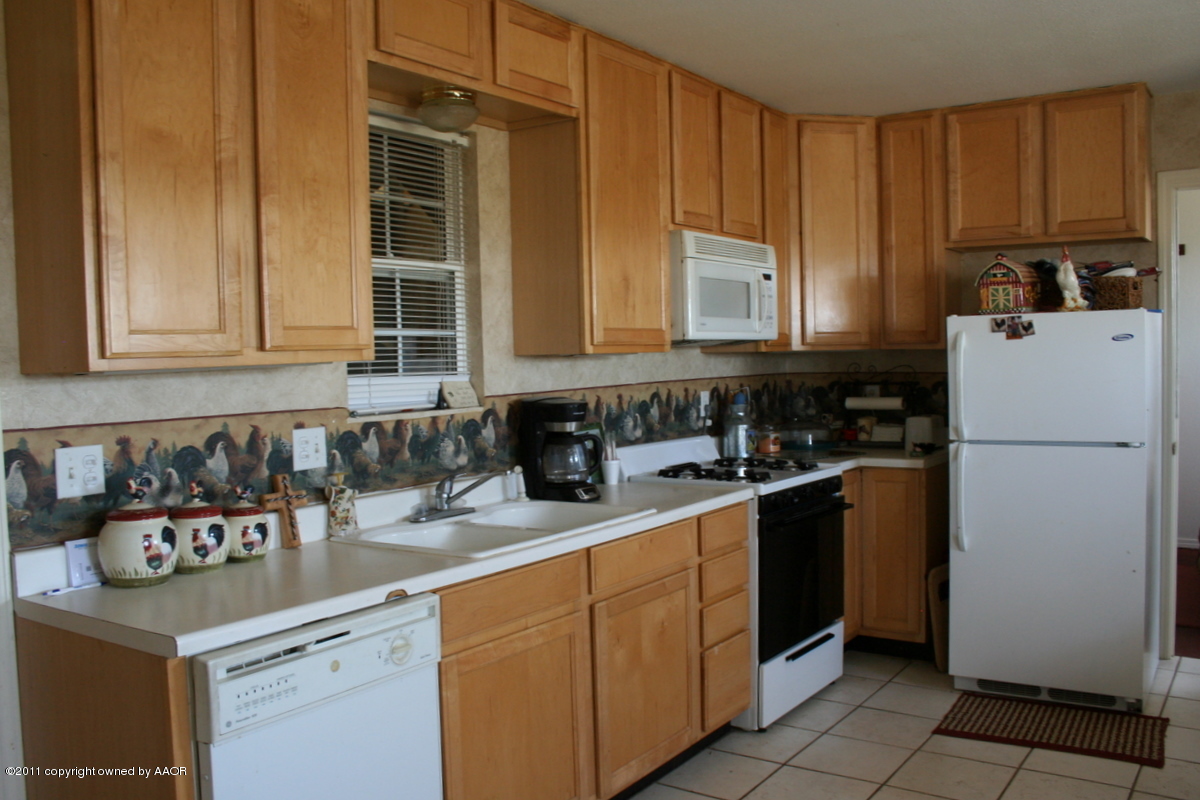 9751 High Plains Road Fritch, TX 79036 - Photo 5 of 23 IMG_2346-1