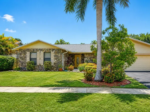 $5,575 | 20888 Sugarloaf Lane, Unit 20888, Boca Raton, FL 33428