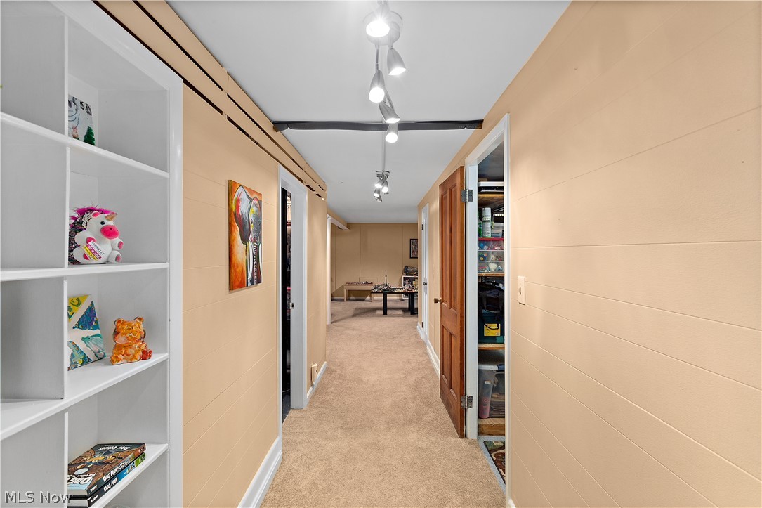 27976 Belgrave Road Cleveland, OH 44124 - Photo 30 of 35 Gallery Image 30