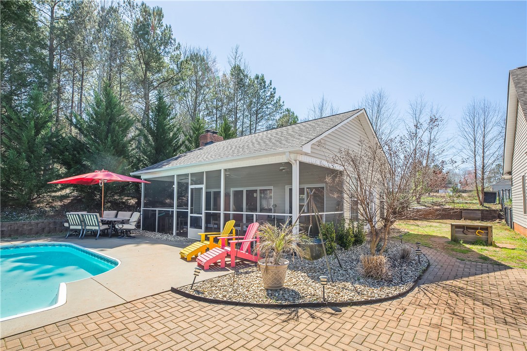 209 Thomas Welborn Road Anderson, SC 29625 - Photo 5 of 49 Pool House with Screened Patio and Horse Shoe Pit