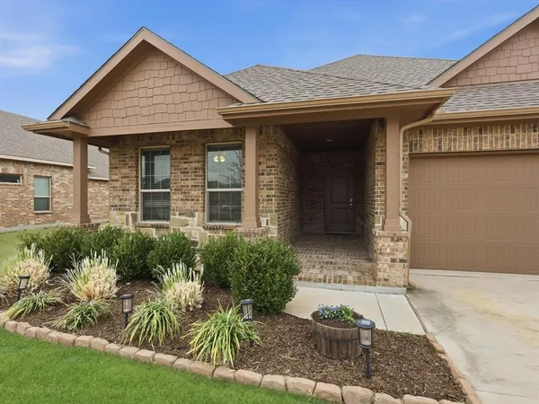 $335,000 | 3425 Eloise Lane, Krum, TX 76249