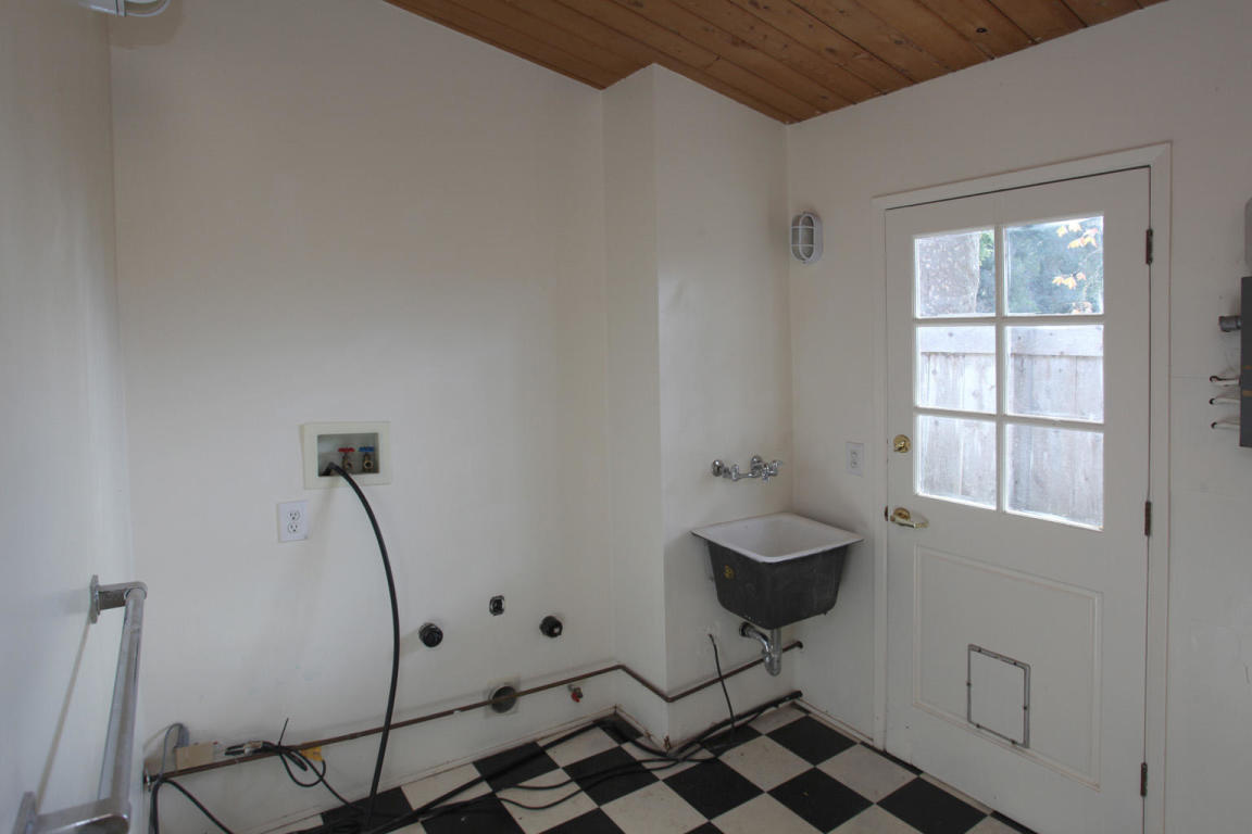 460 San Ysidro Road, Unit H Santa Barbara, CA 93108 - Photo 18 of 20 16