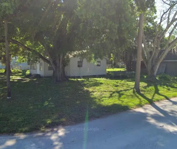 $156,000 | 302 Northeast 7th Street, Okeechobee, FL 34972