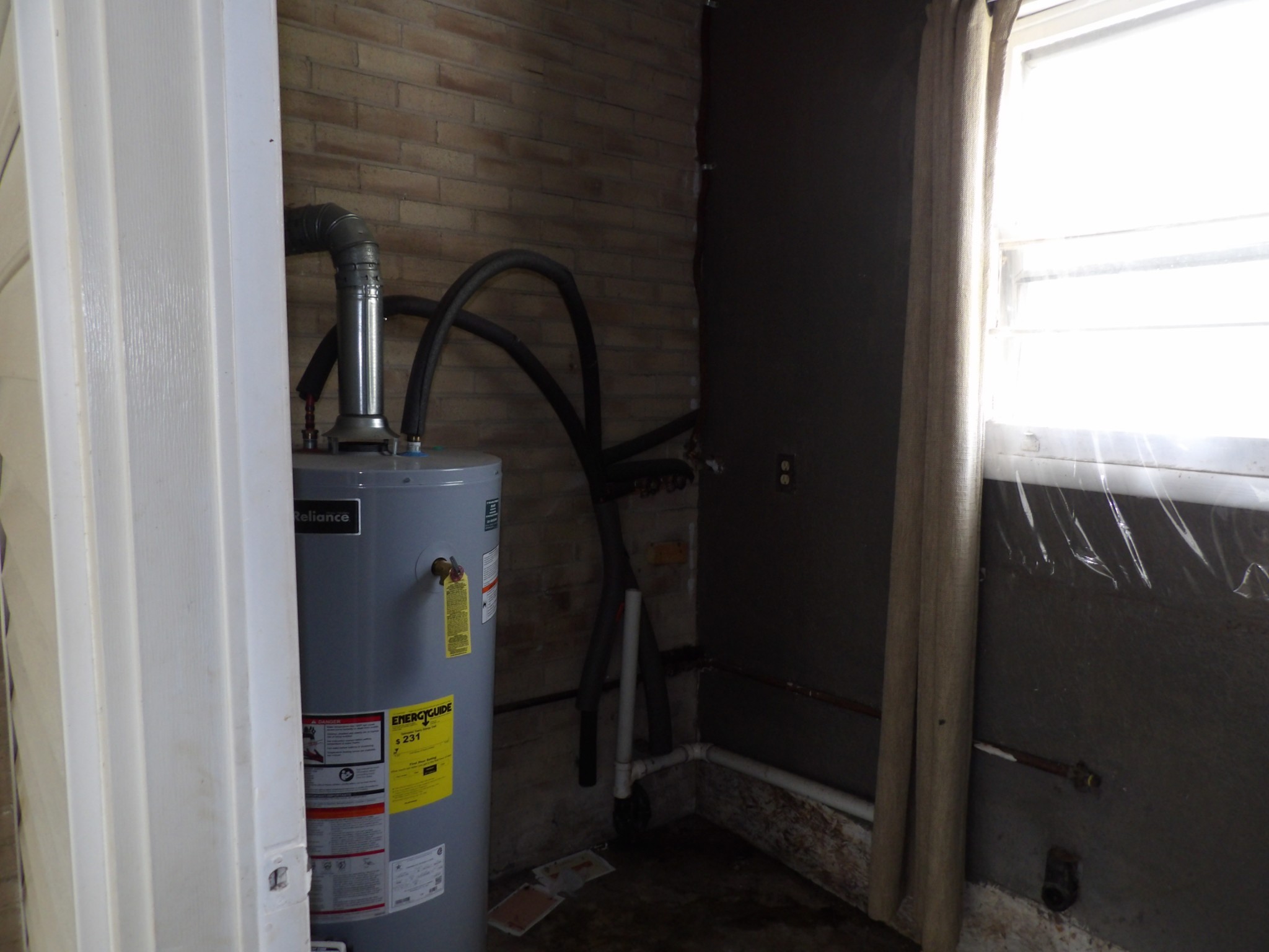 457 East Little Richland Road Waverly, TN 37185 - Photo 47 of 47 a close view of cabinet