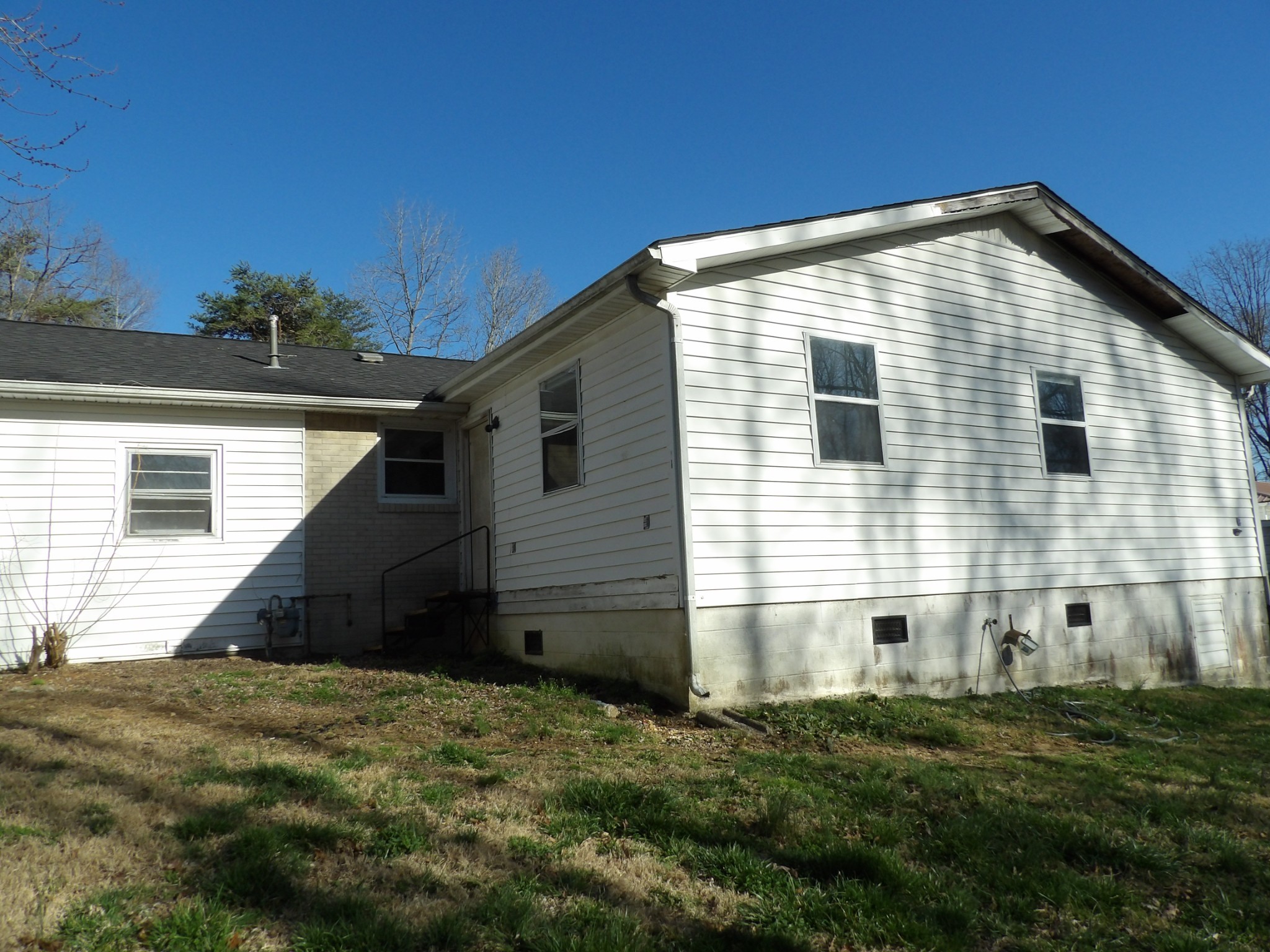 457 East Little Richland Road Waverly, TN 37185 - Photo 7 of 47 a view of a house with backyard