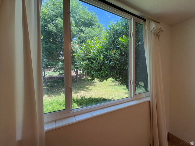 595 Meadowlark Road Orem, UT 84097 - Photo 19 of 87 Expansive window offering abundant natural light