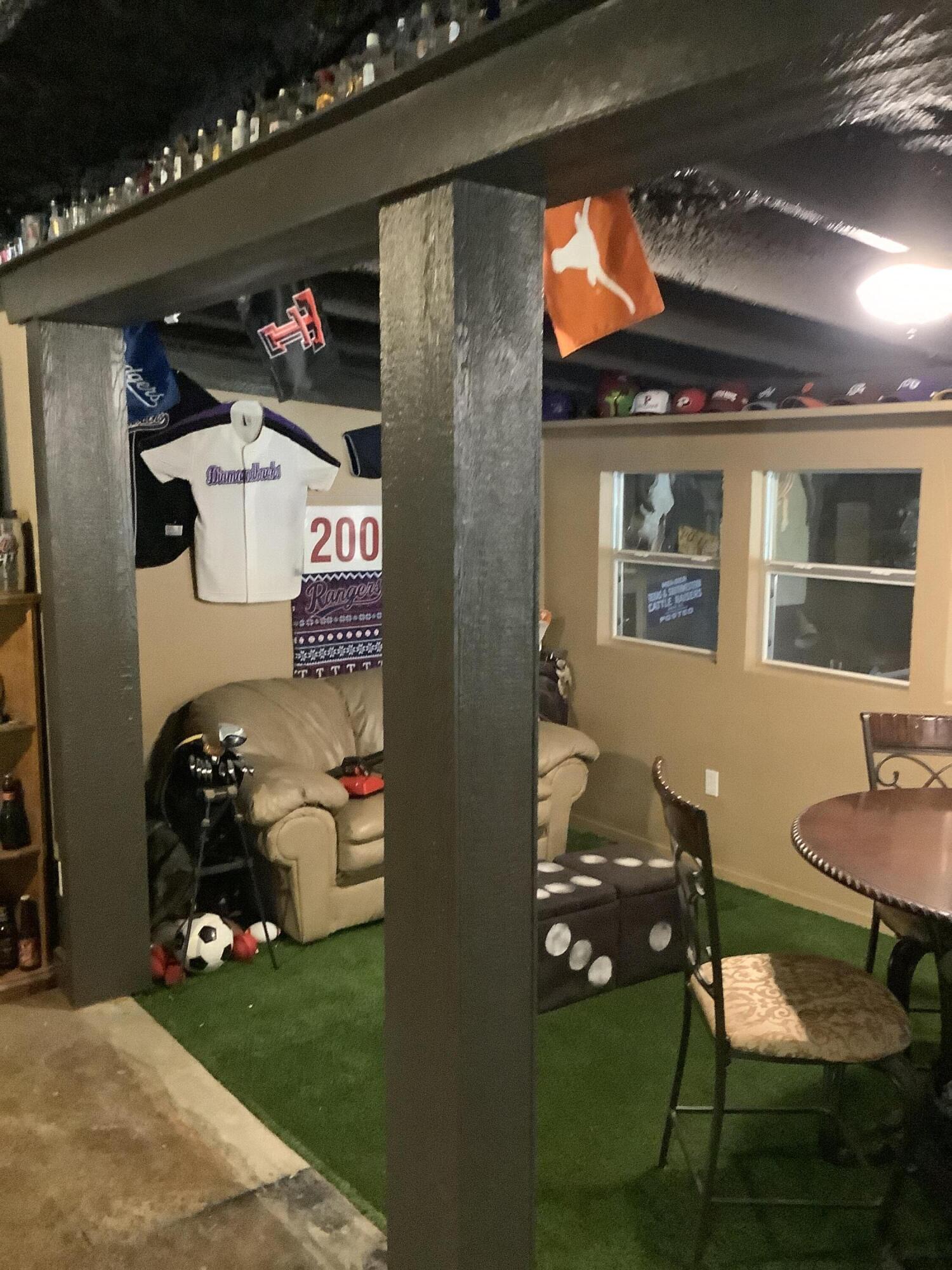 1203 South Date Plainview, TX 79072 - Photo 24 of 53 a room with furniture and gym equipment