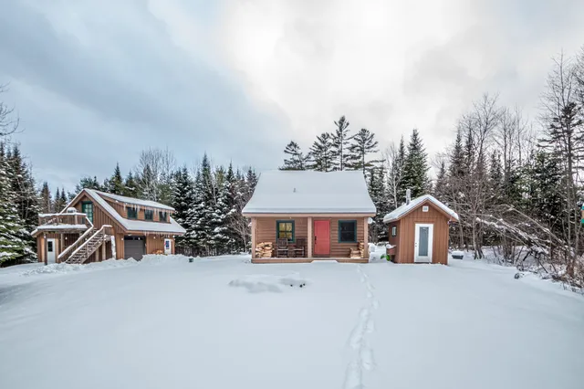$410,000 | 3 Chellie Lane, Northumberland, NH 03584