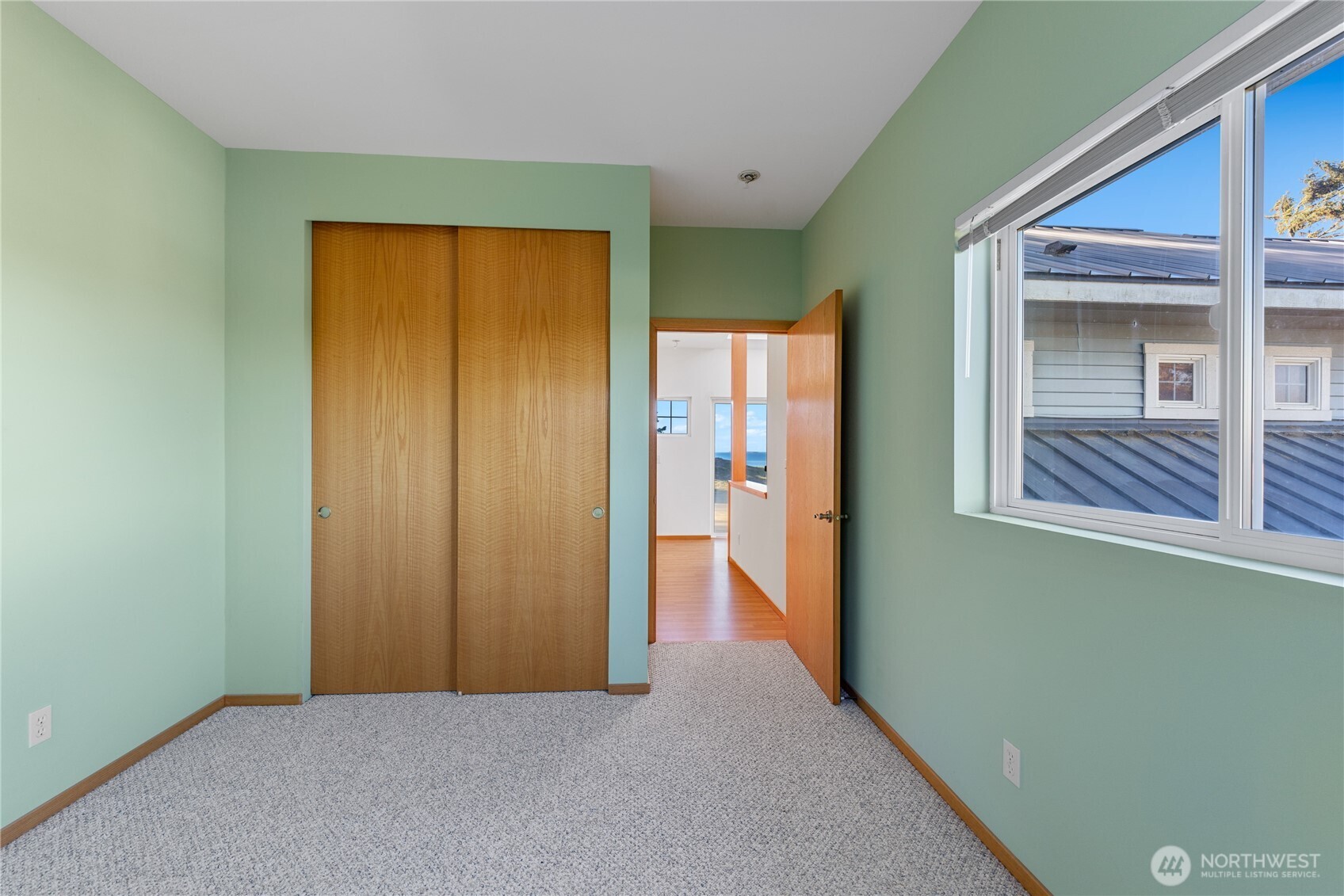 2337 West Beach Road Oak Harbor, WA 98277 - Photo 16 of 39