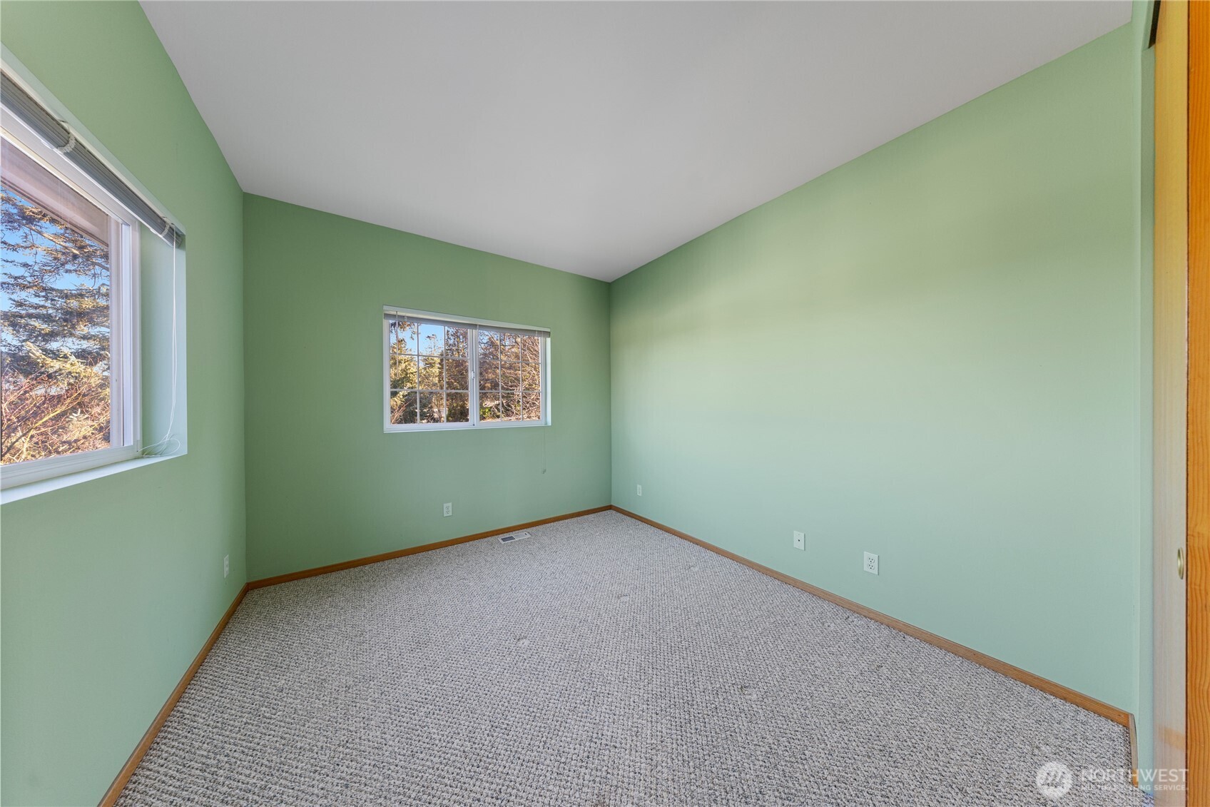 2337 West Beach Road Oak Harbor, WA 98277 - Photo 17 of 39