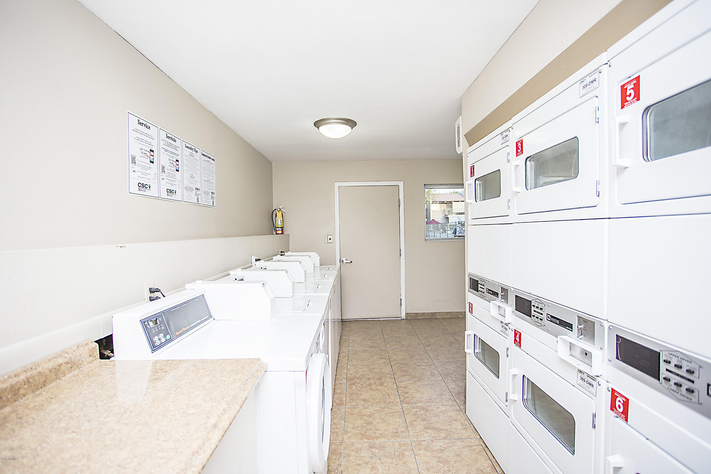 5525 East Thomas Road, Unit R10 Phoenix, AZ 85018 - Photo 14 of 19 Laundry